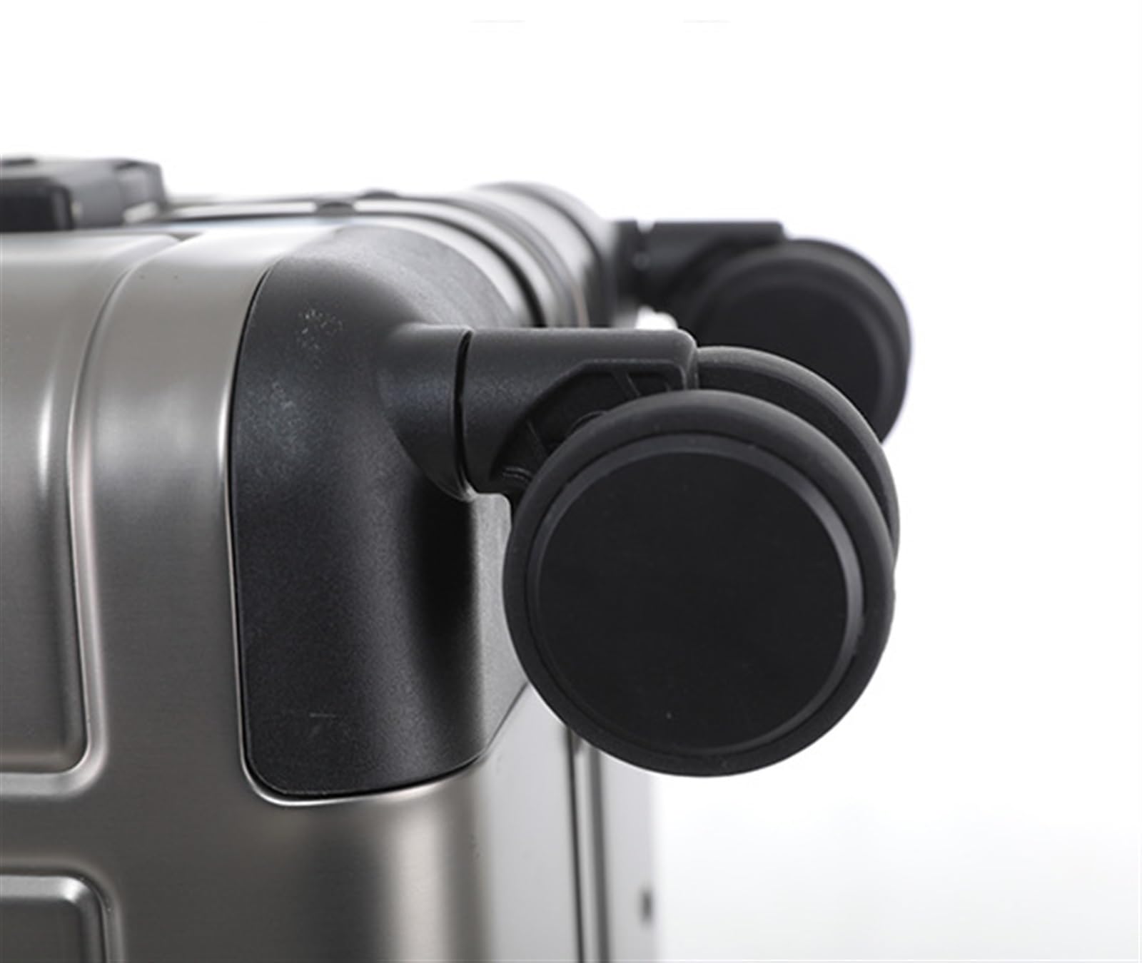 Hardshell Carry-On Suitcase with Silent Spinner Wheels
