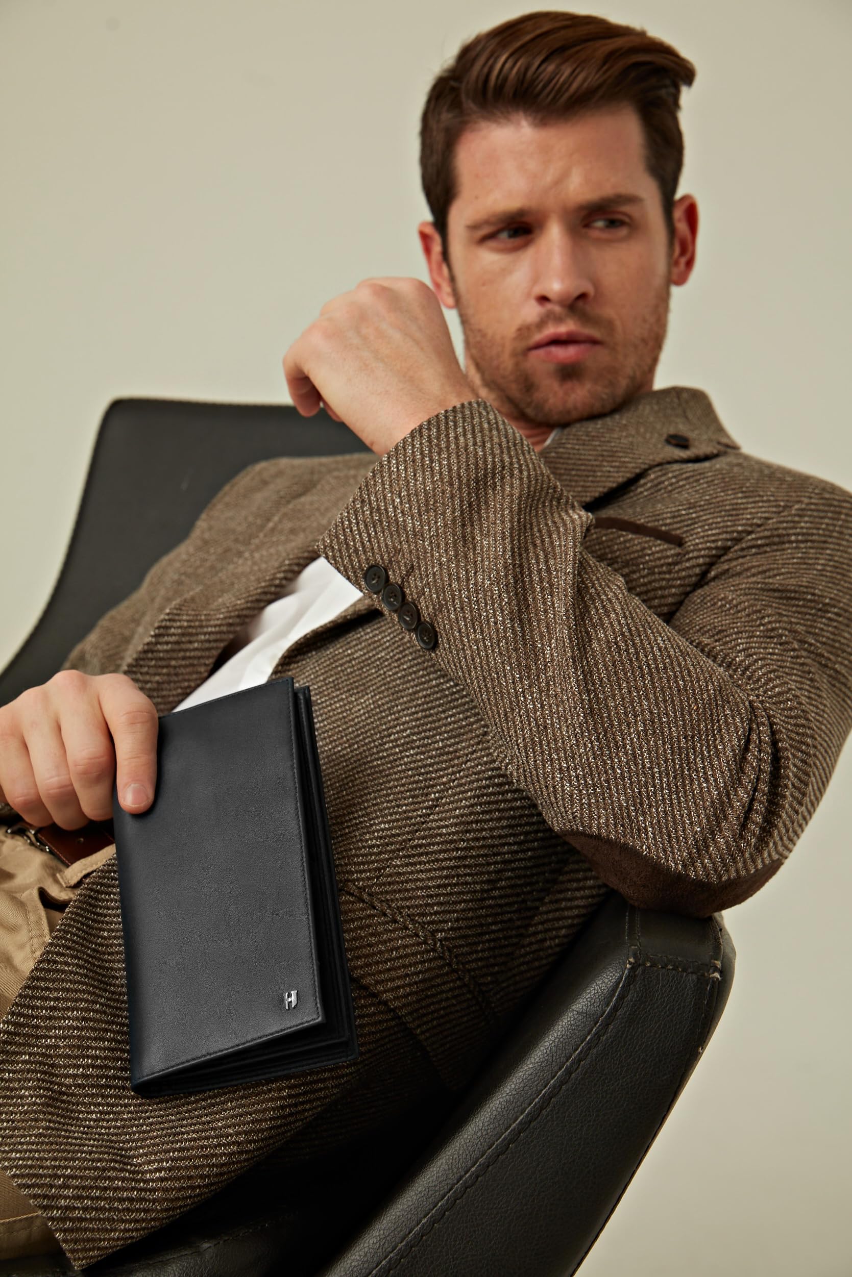 HELMBROOK London Passport Holder Travel Wallet, Tripp-PH-TravelWallet
